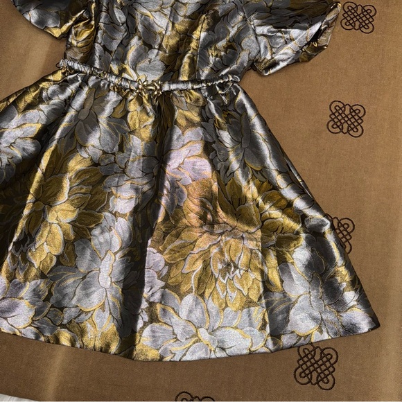 Lilly Pulitzer Priyanka Short Sleeve Dress In Gold Metallic Peony Parade Brocade - Picture 7 of 17
